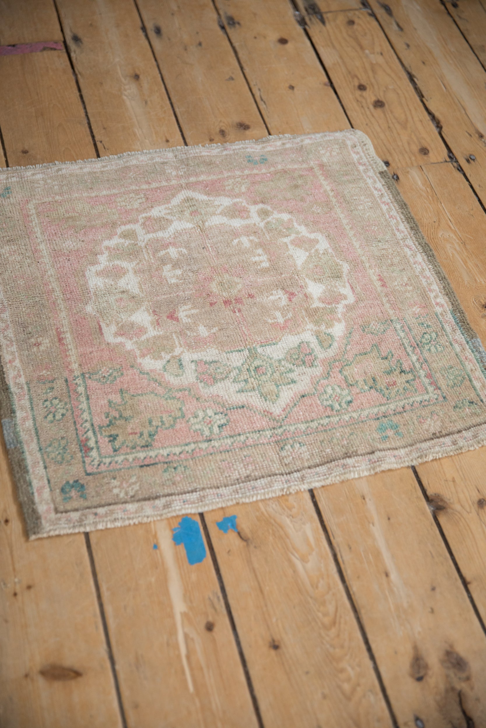 2x2 Vintage Distressed Oushak Square Rug Mat