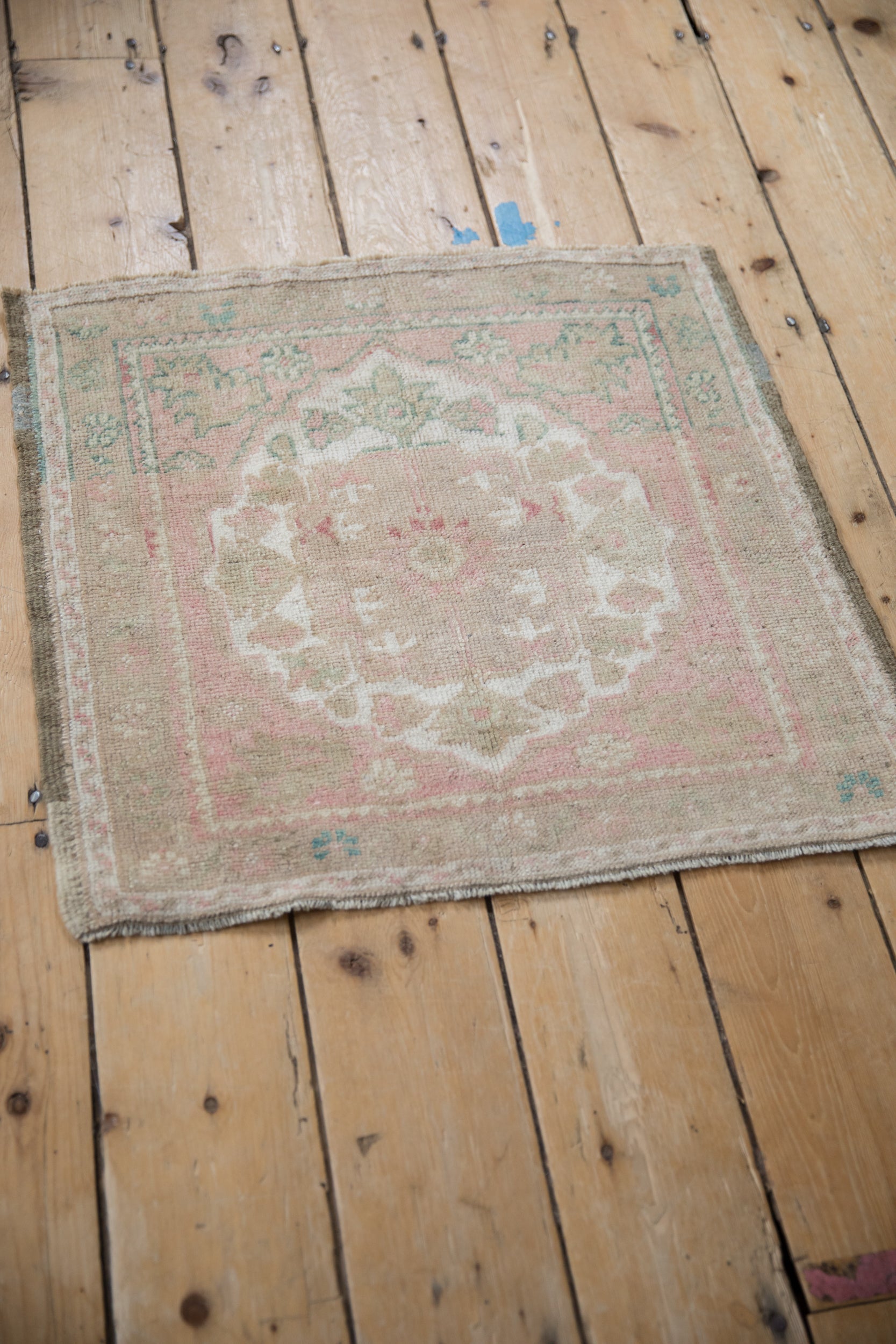 2x2 Vintage Distressed Oushak Square Rug Mat