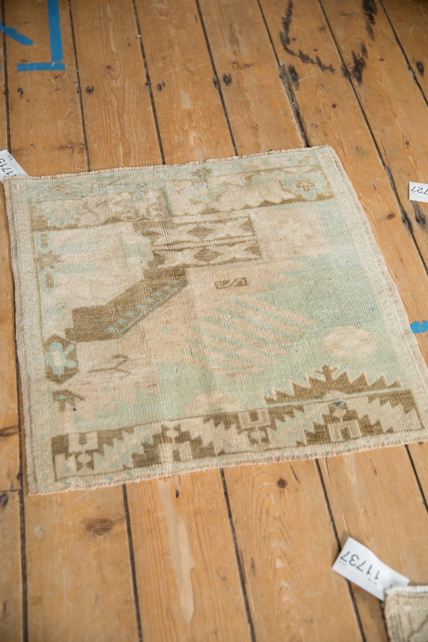 2x2 Vintage Distressed Oushak Square Rug Mat