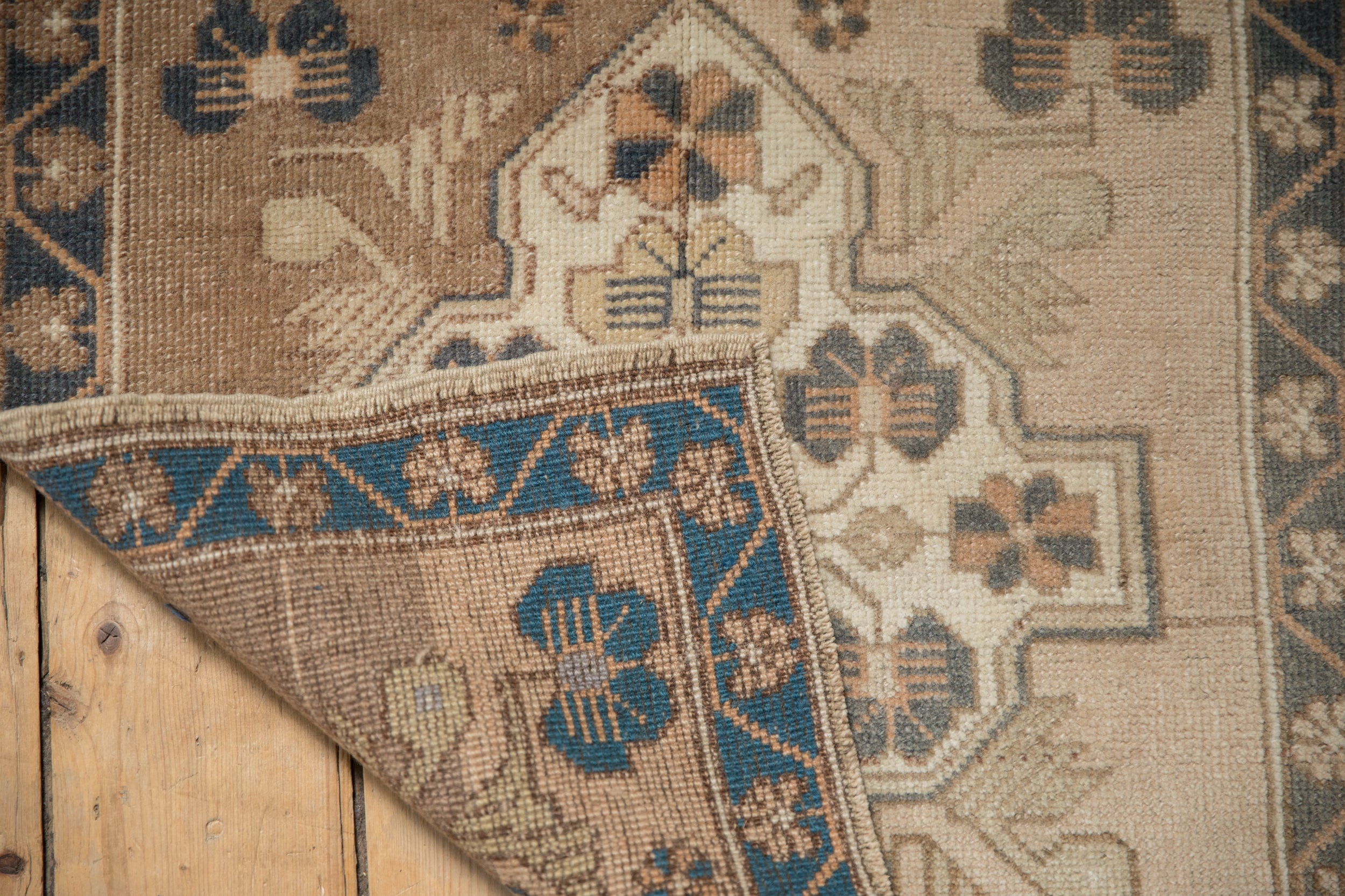 2x2.5 Vintage Distressed Oushak Square Rug Mat