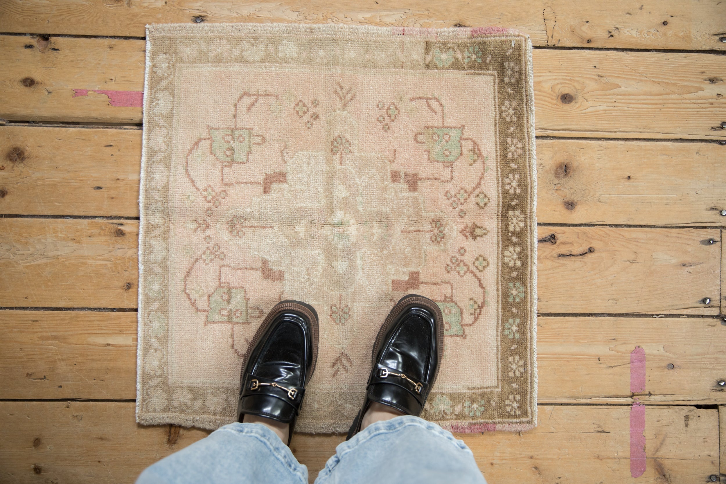 2x2 Vintage Distressed Oushak Square Rug Mat