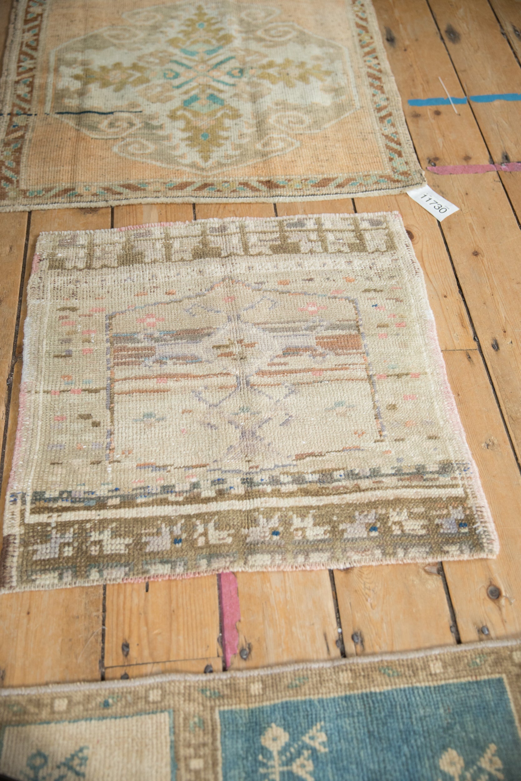 2x2 Vintage Distressed Oushak Square Rug Mat