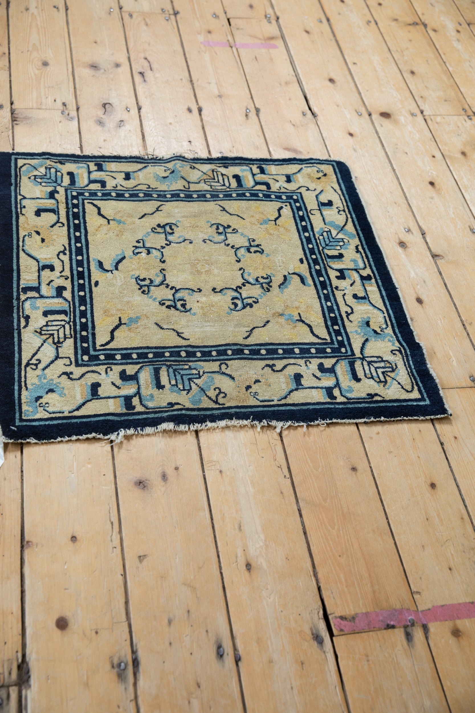 2.5x2.5 Antique Peking Square Rug Mat