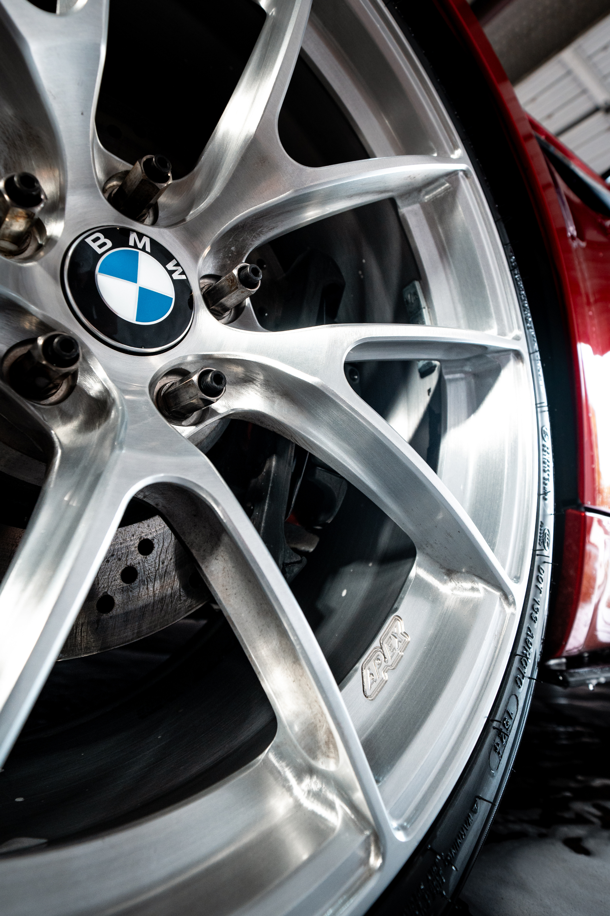 BLACKLINE® WHEEL N' TIRE CLEANER by Blackline Car Care - product image 4 for Resin Society