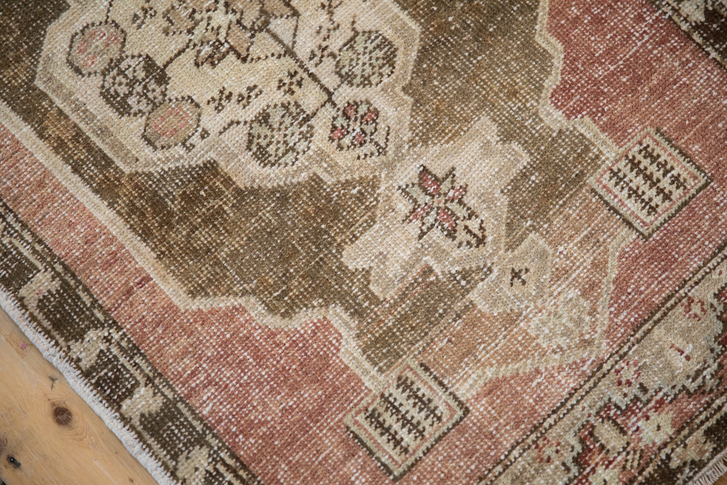 2.5x4 Vintage Distressed Oushak Rug