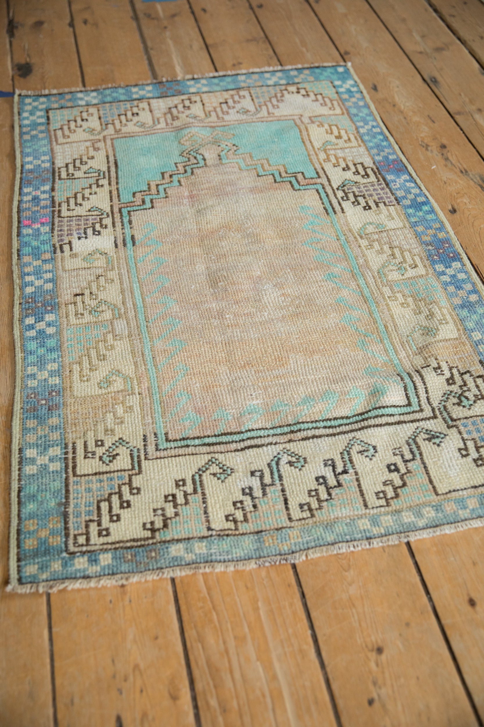 2.5x3.5 Vintage Distressed Oushak Rug