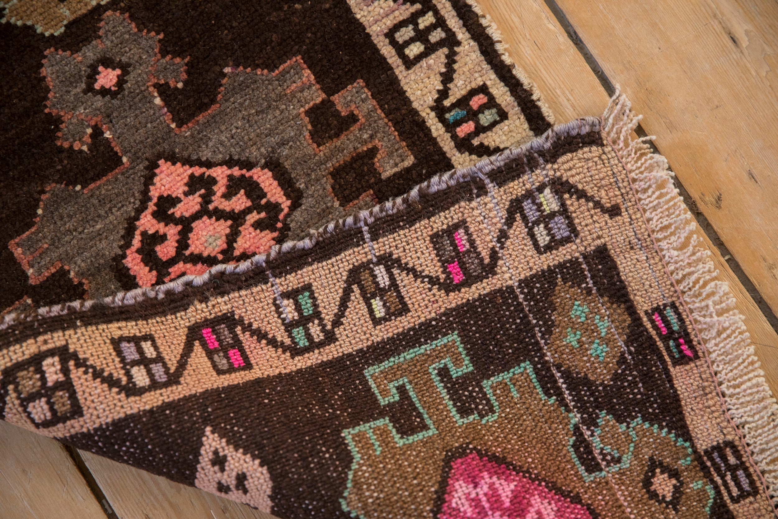 1.5x3 Vintage Distressed Kars Rug Mat