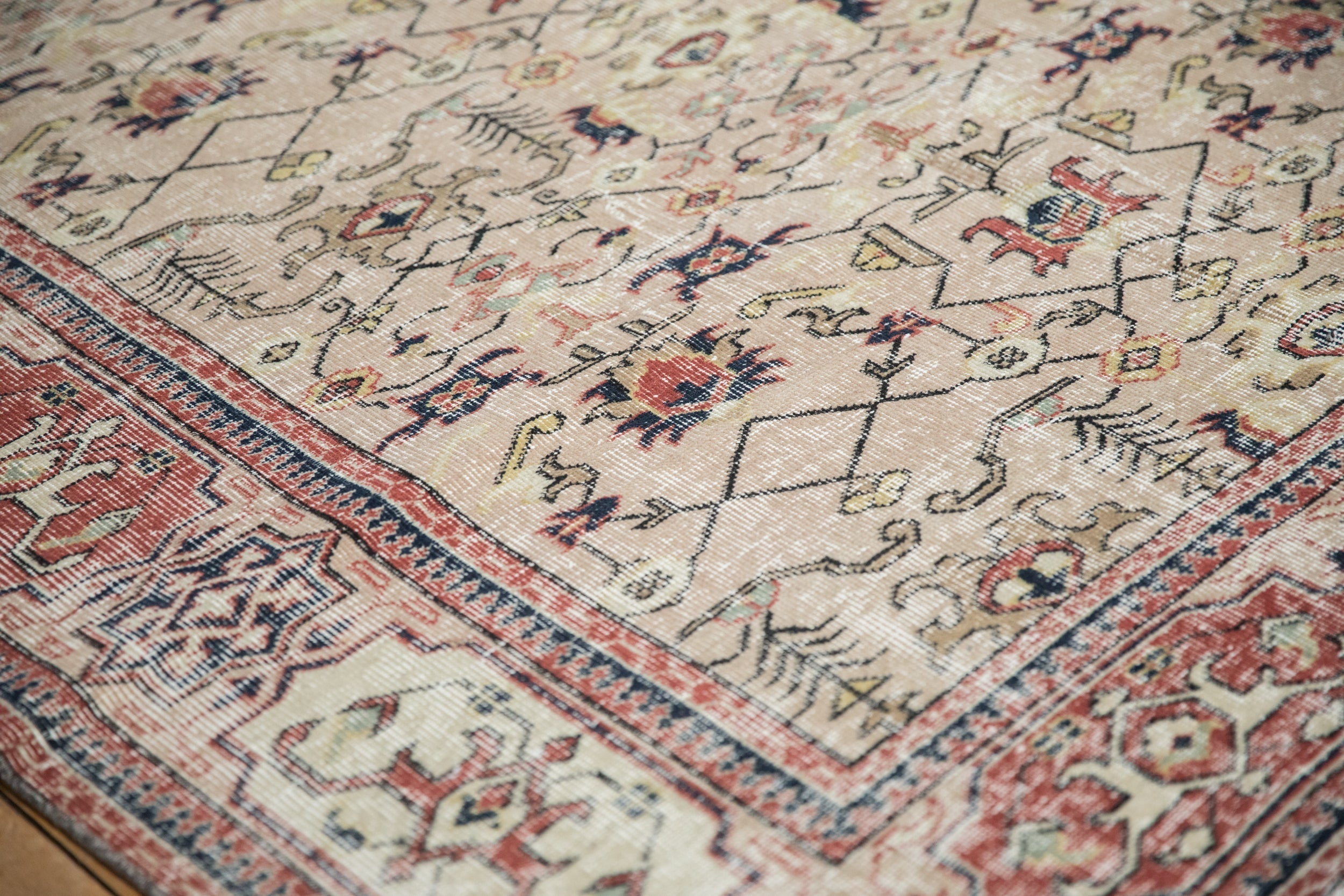 5.5x8 Vintage Distressed Sparta Carpet