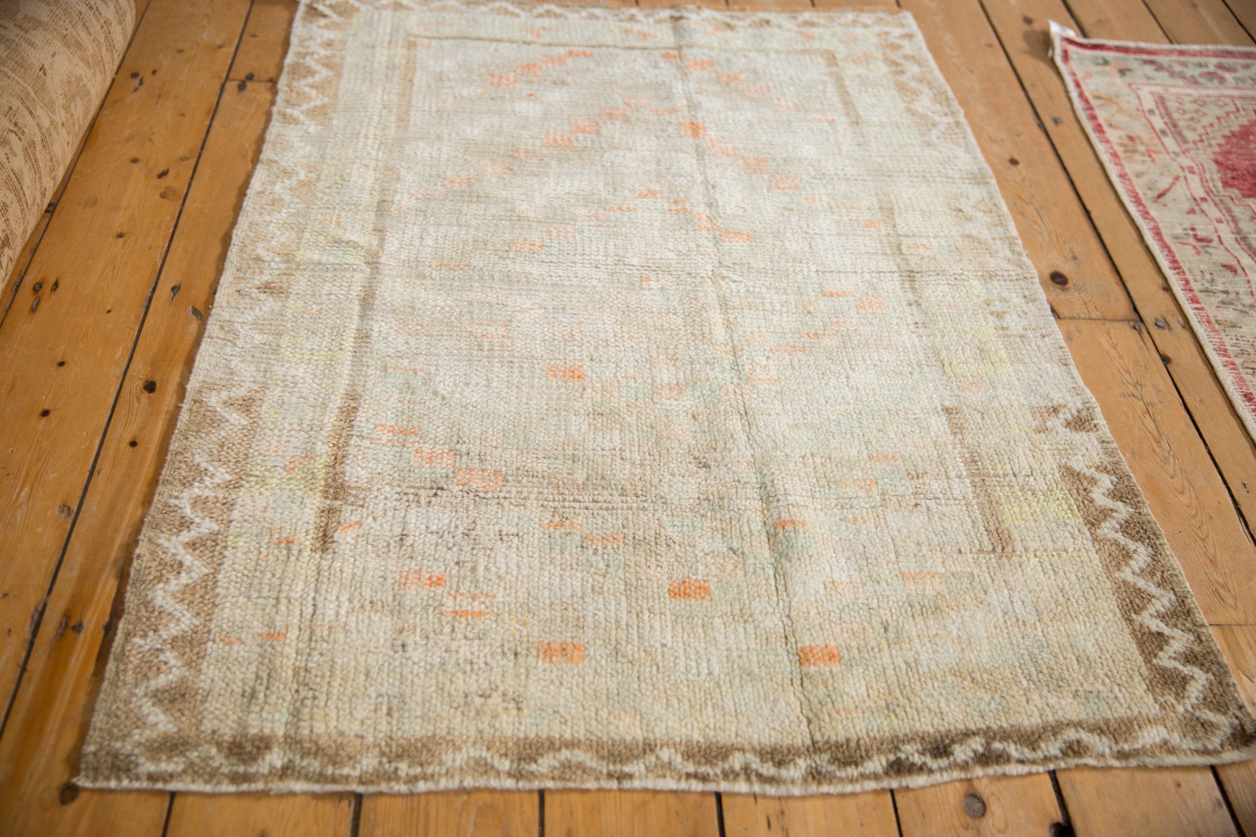 3x4 Vintage Distressed Tulu Square Rug