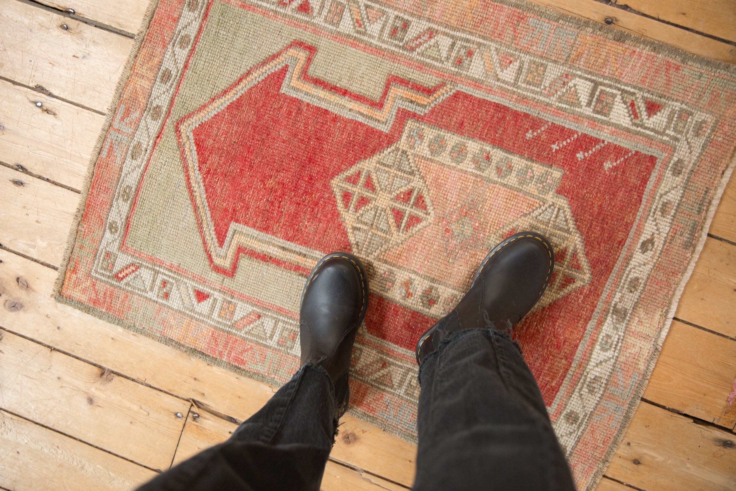 2.5x3 Vintage Distressed Oushak Square Rug
