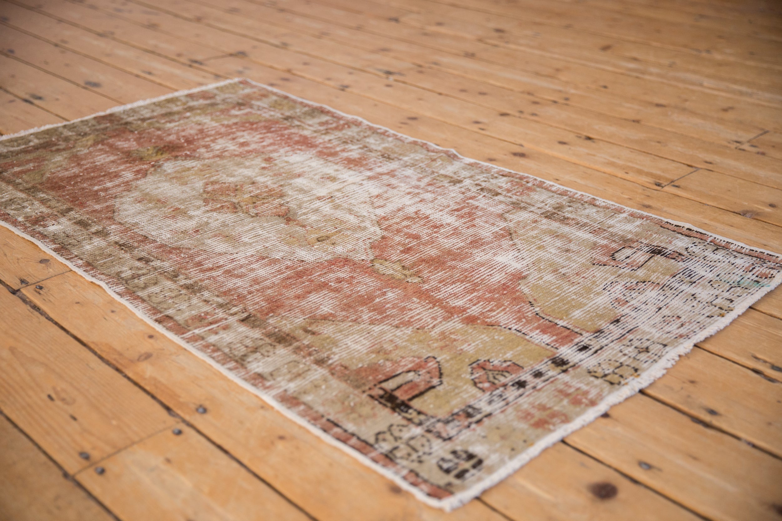 2.5x4.5 Vintage Distressed Oushak Rug