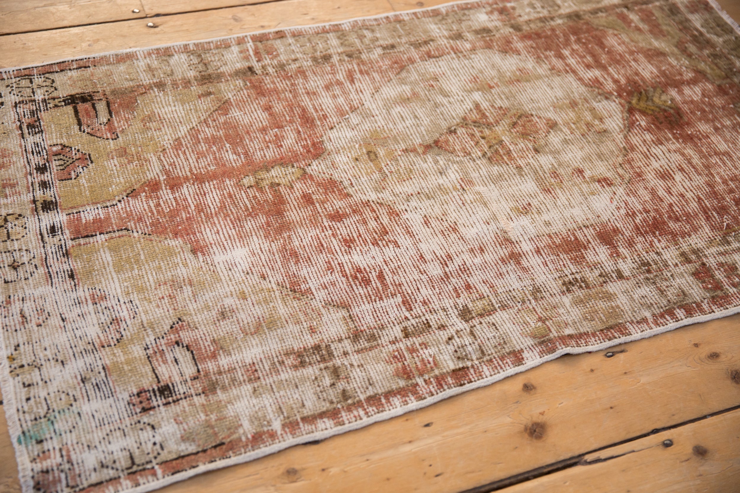 2.5x4.5 Vintage Distressed Oushak Rug