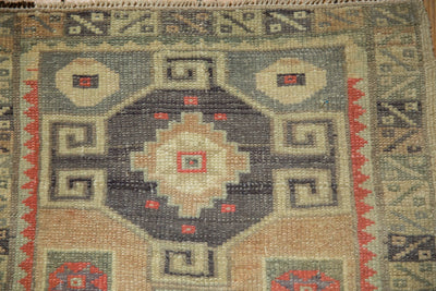 1.5x2.5 Vintage Distressed Kars Rug Mat