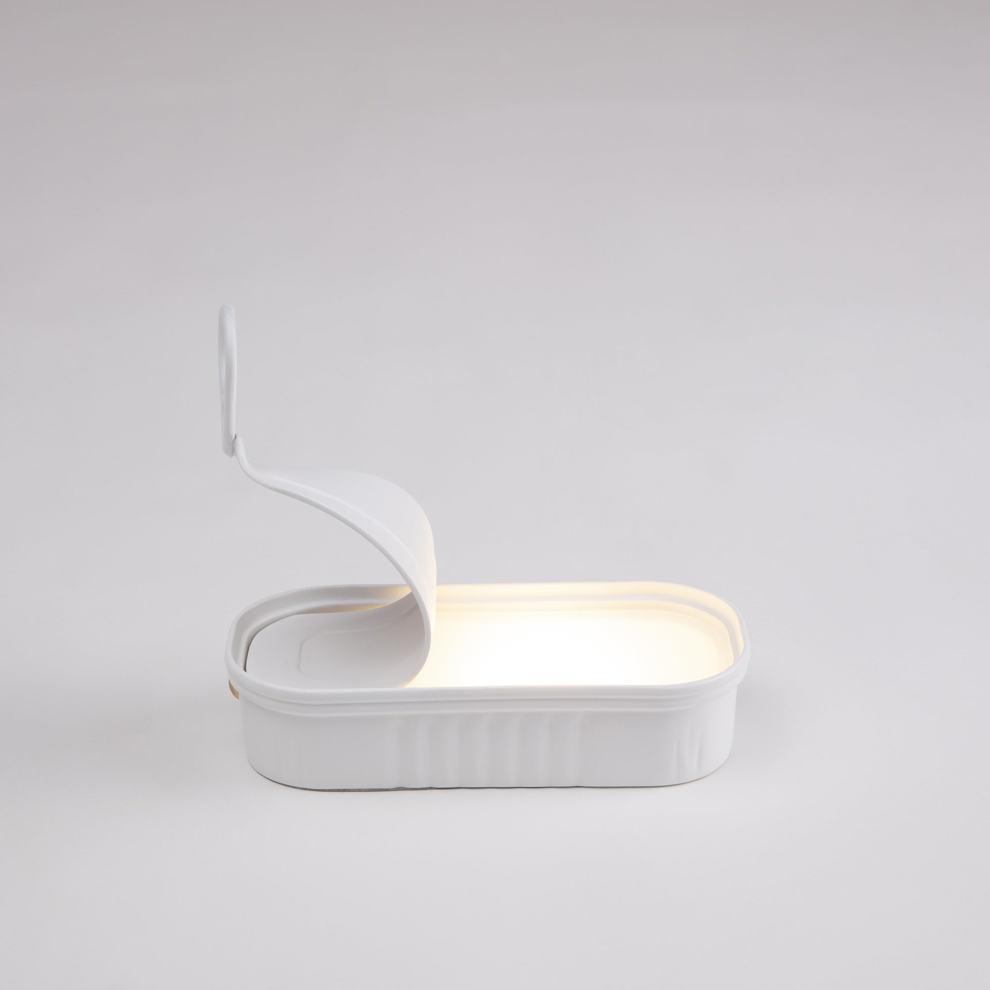 Daily Glow Sardina detail image - Resin Society
