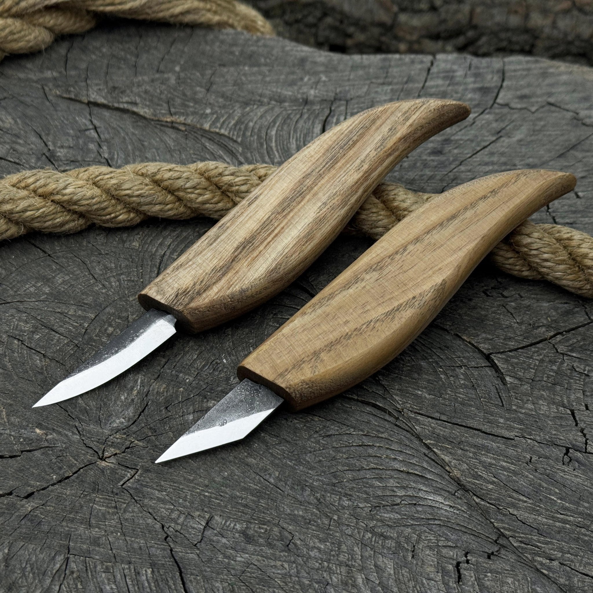 2-Piece Carving Knife Set with hand-forged blades and ash wood handles