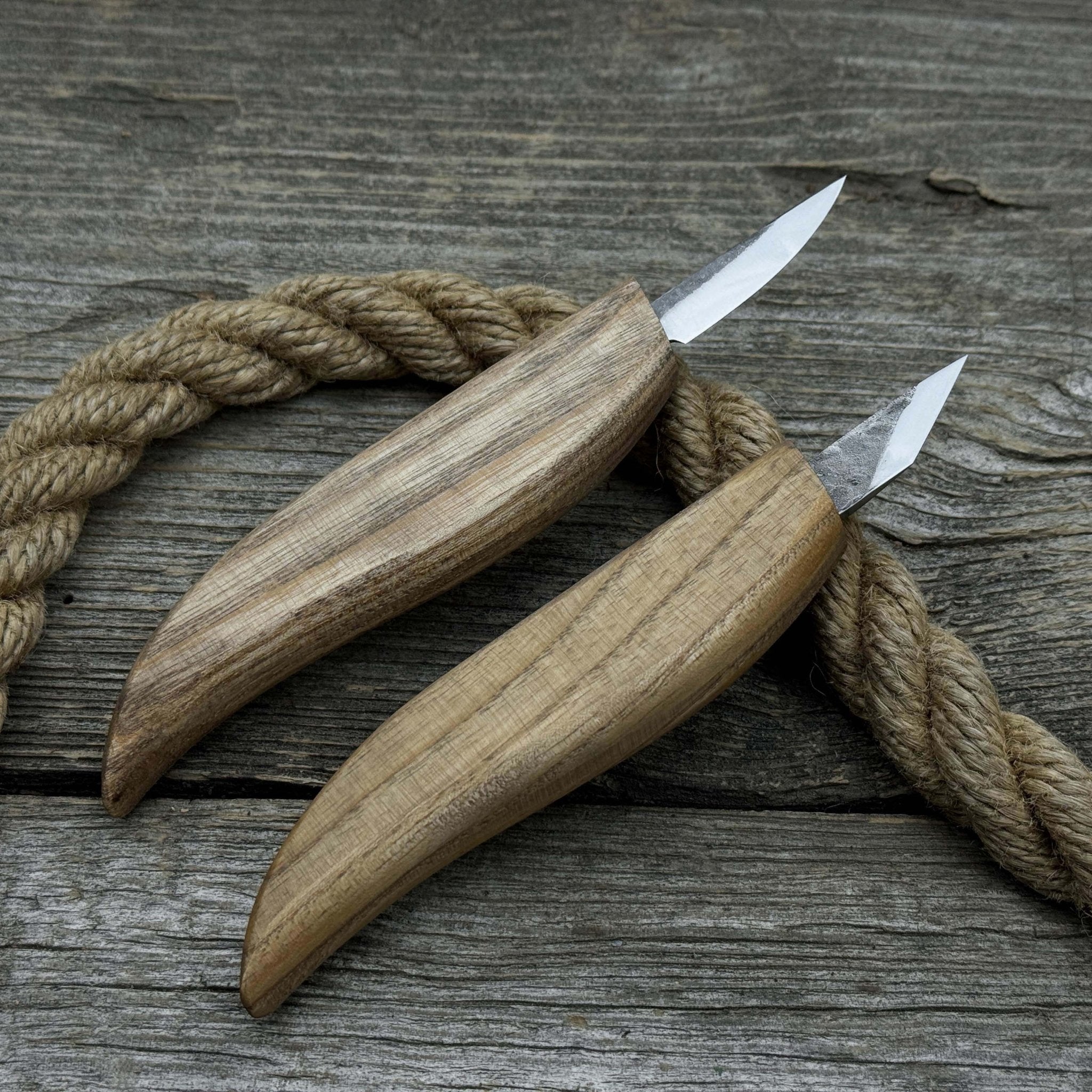 2-Piece Carving Knife Set with hand-forged blades and ash wood handles