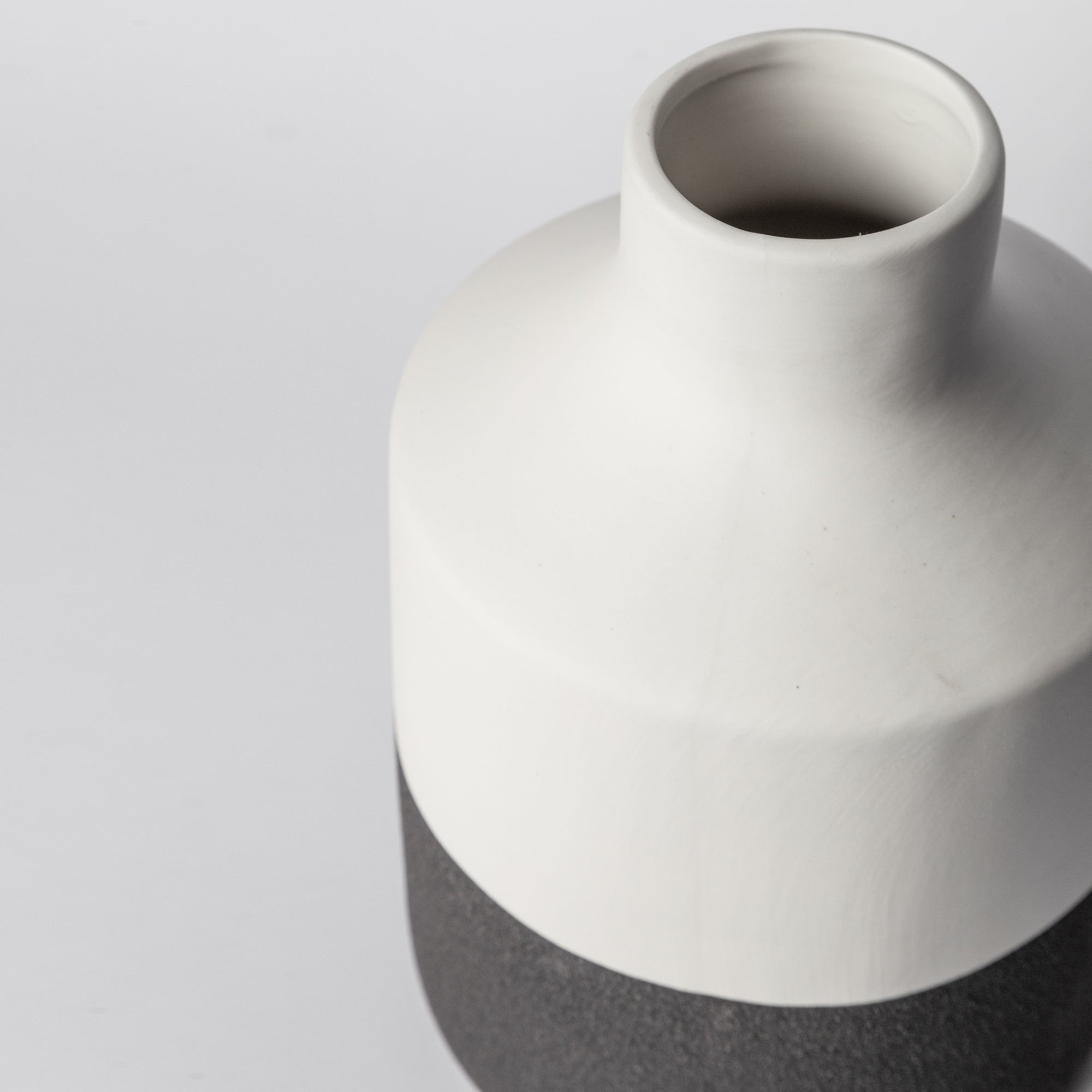 216 — Minimalist Ceramic Vase by Porto Boutique - product image 6 for Resin Society
