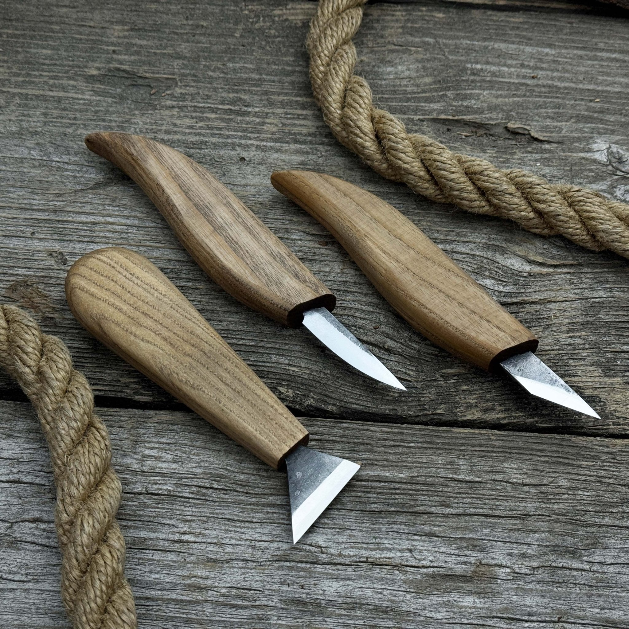 3-Piece Wood Carving Knife Set with hand-forged blades and ash wood handles