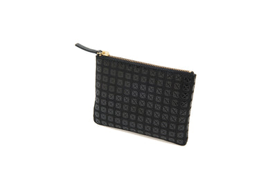 Inden Key Case (Large) - Studs in black deer leather with zipper and key chain