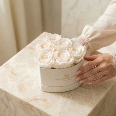 Baby Heart Beige Box | White Roses