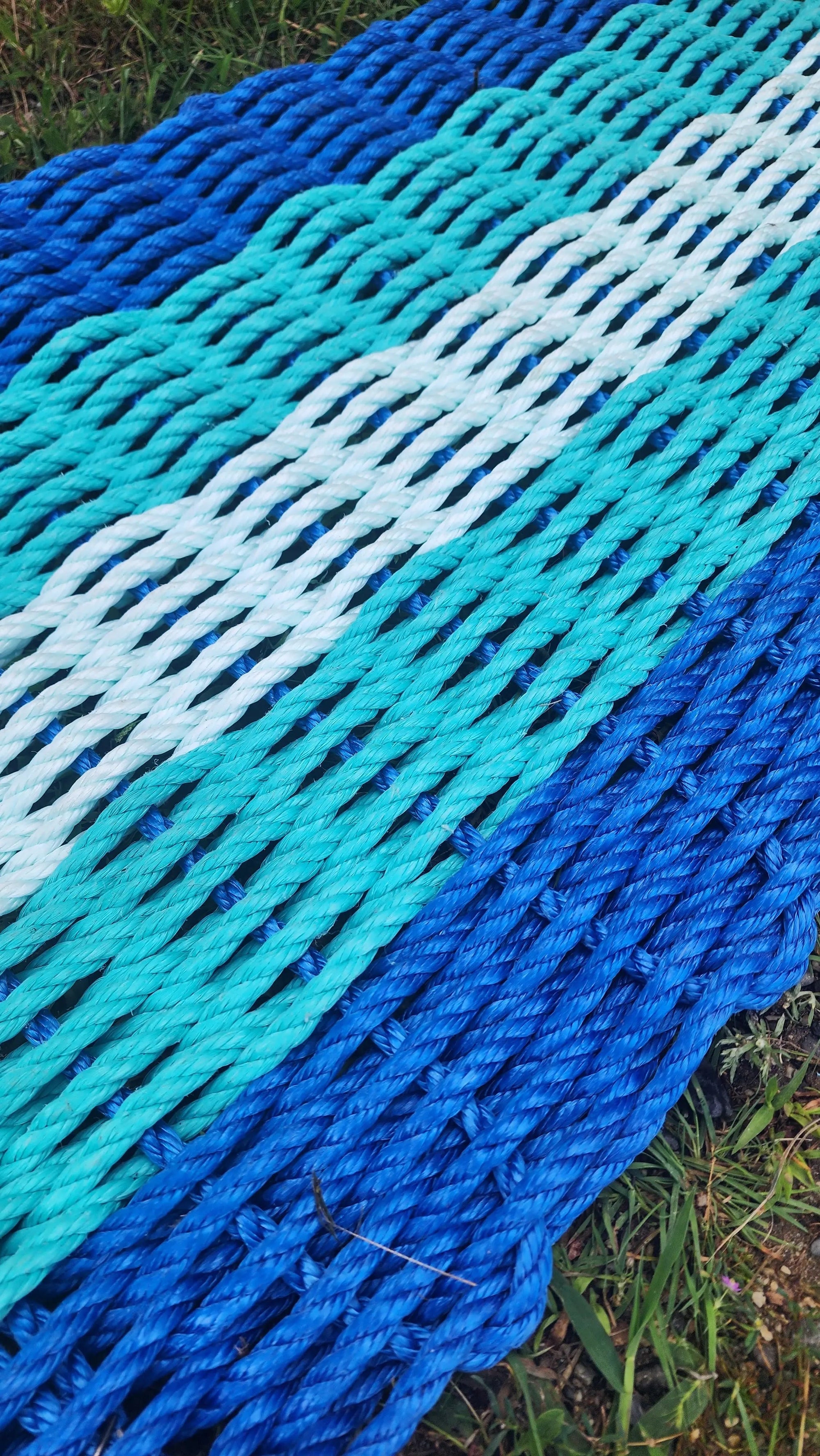 5 Stripe Lobster Rope Mat in Blue, Teal, and Seafoam colors by Little Salty Rope