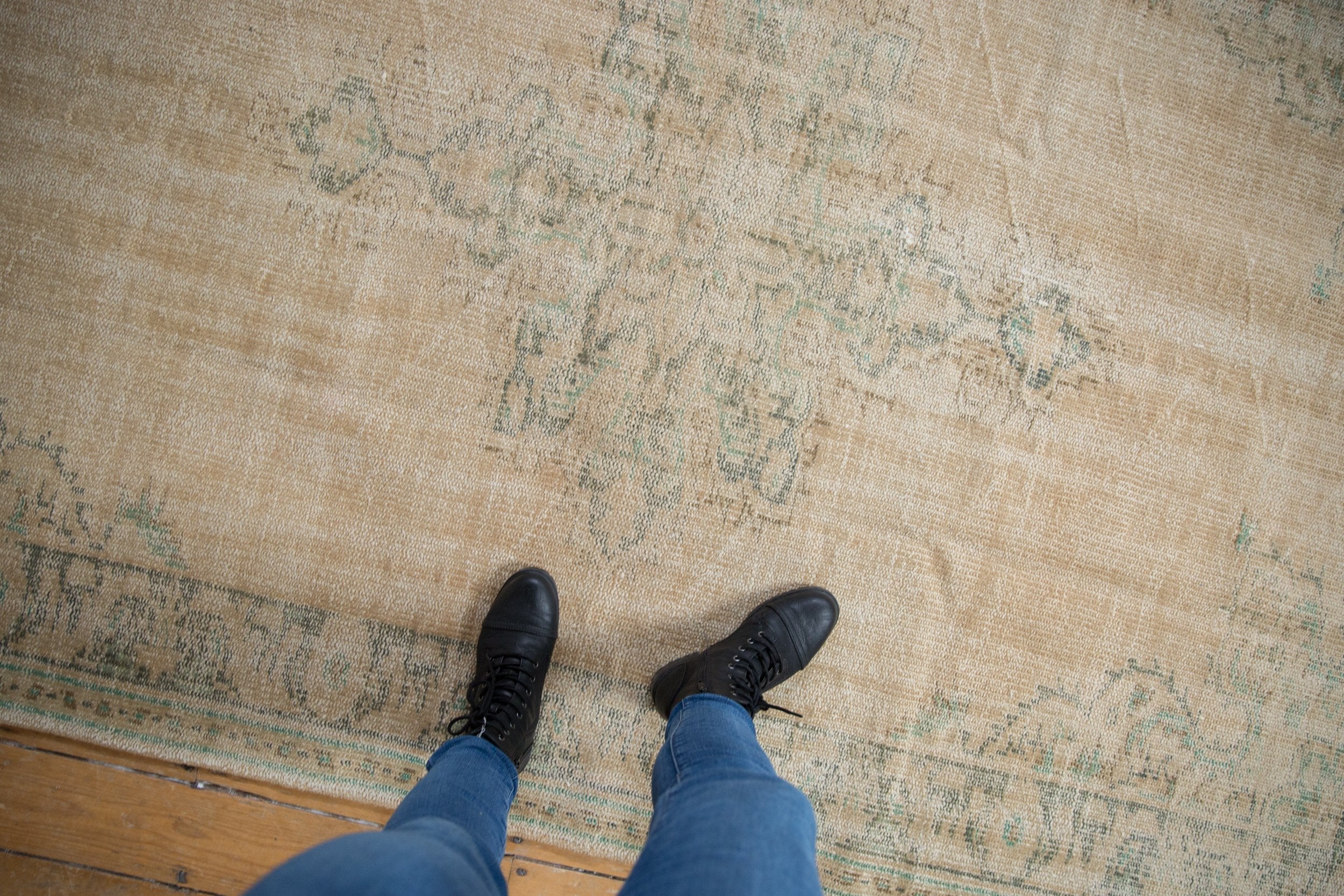 5.5x8.5 Vintage Distressed Oushak Carpet