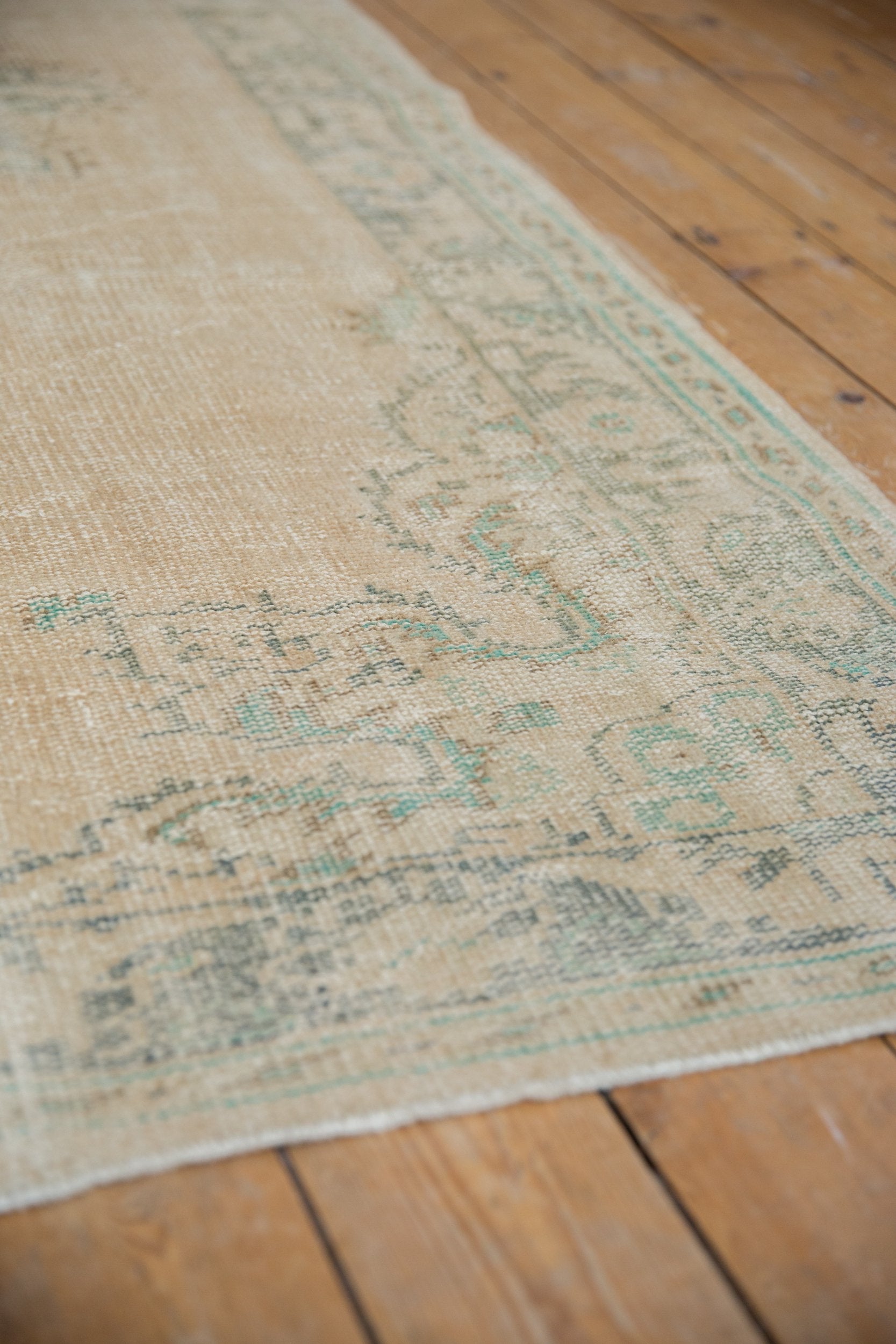5.5x8.5 Vintage Distressed Oushak Carpet
