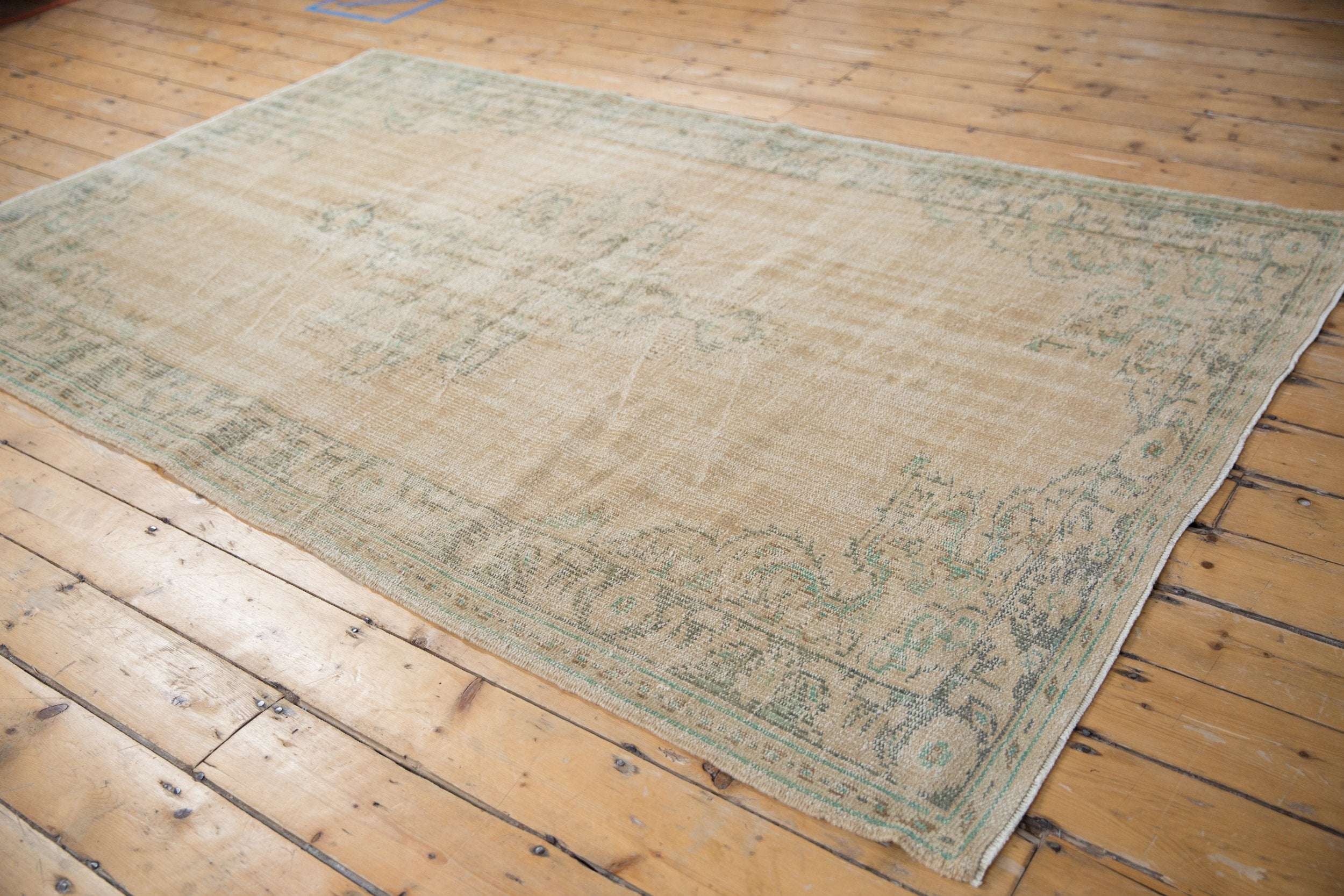 5.5x8.5 Vintage Distressed Oushak Carpet