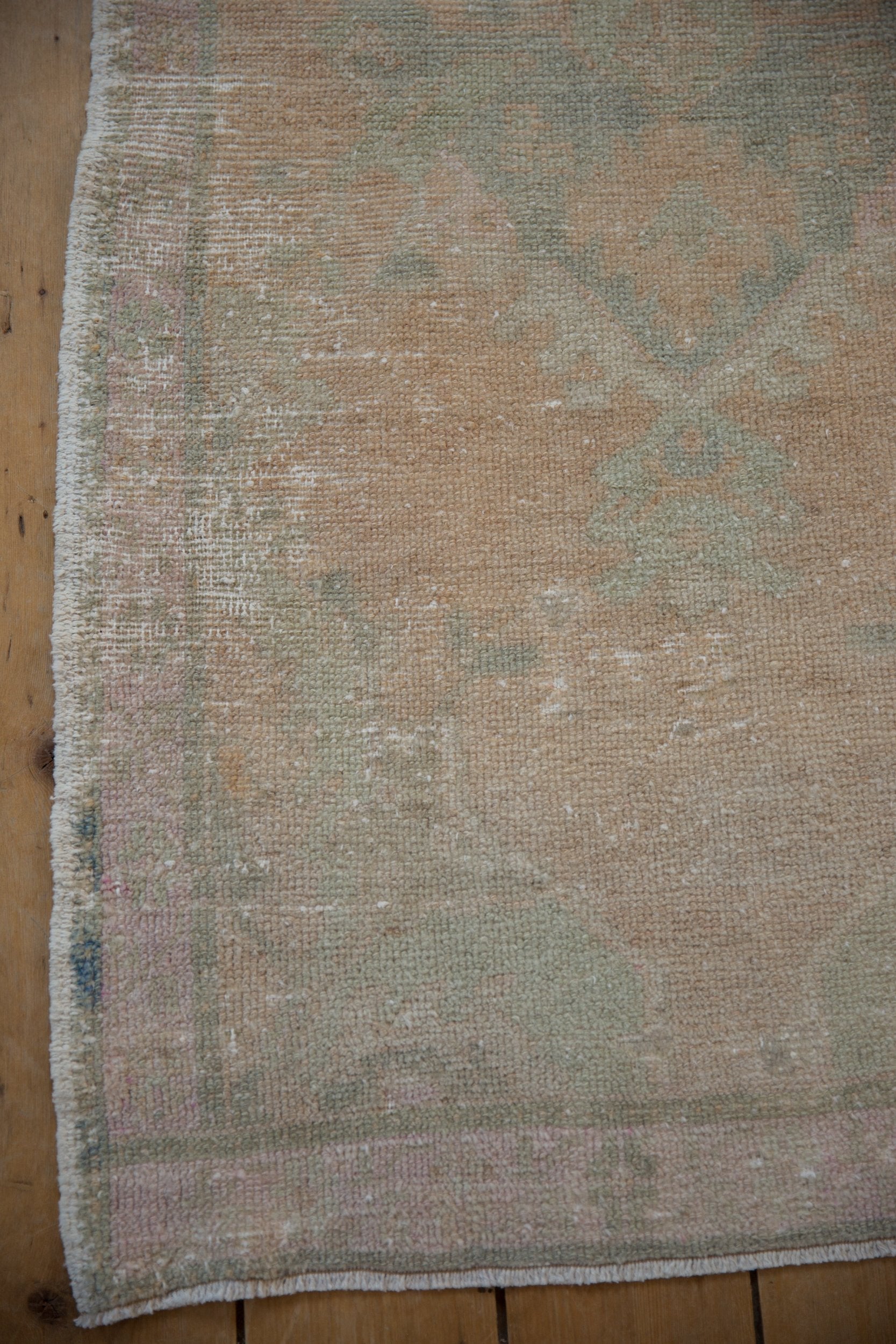 2.5x4.5 Vintage Distressed Oushak Rug