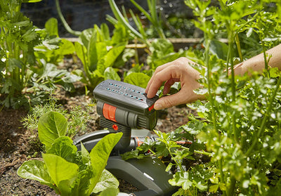 ZoomMaxx Oscillating Sprinkler On Weighted Sled Base w/Timer 2300 Sq. Ft. Coverage detail image - Resin Society