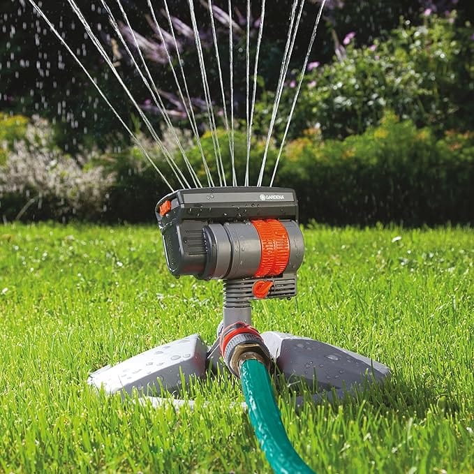 ZoomMaxx Oscillating Sprinkler On Weighted Sled Base 2300 Sq. Ft
