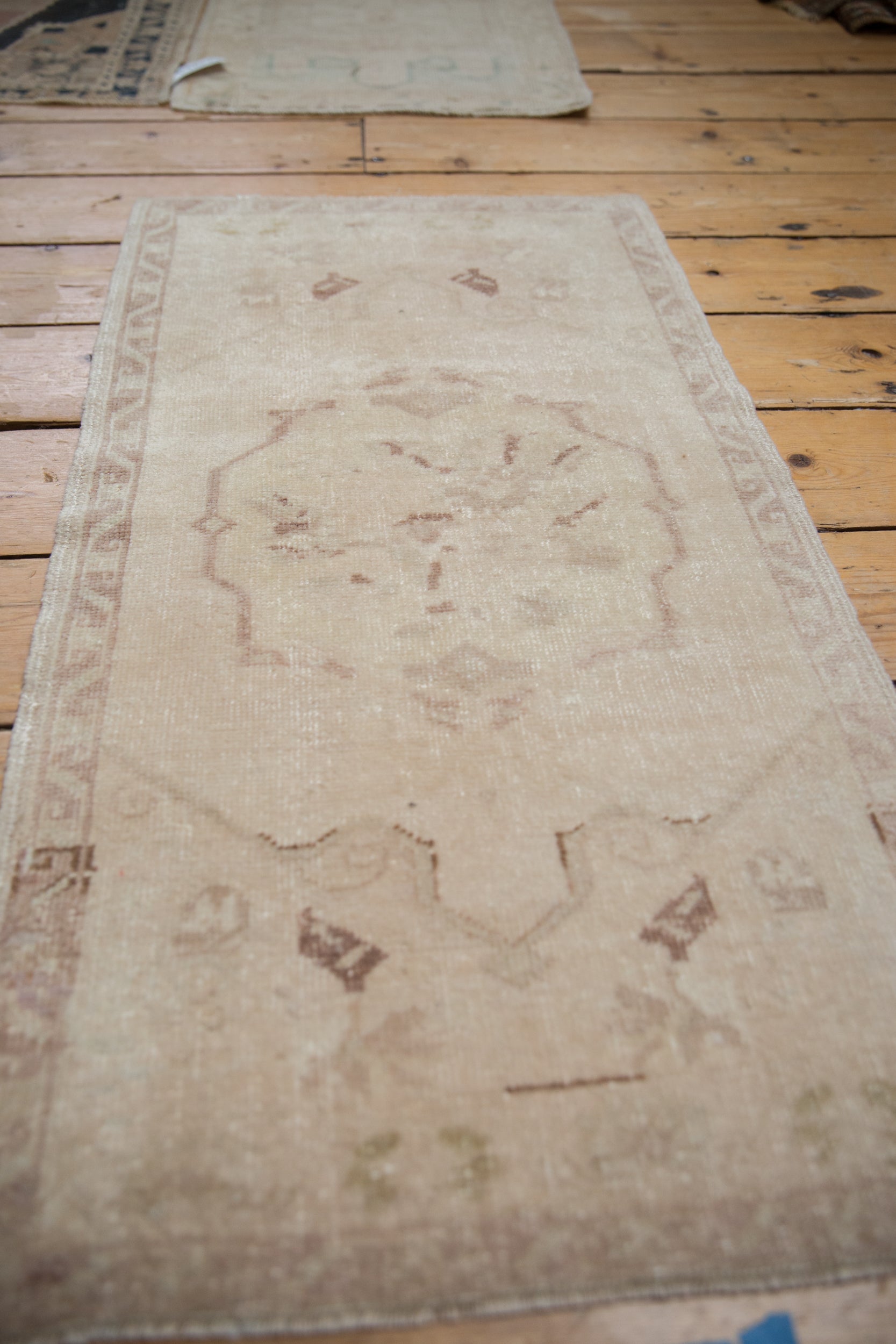 1.5x3 Vintage Distressed Oushak Rug Mat