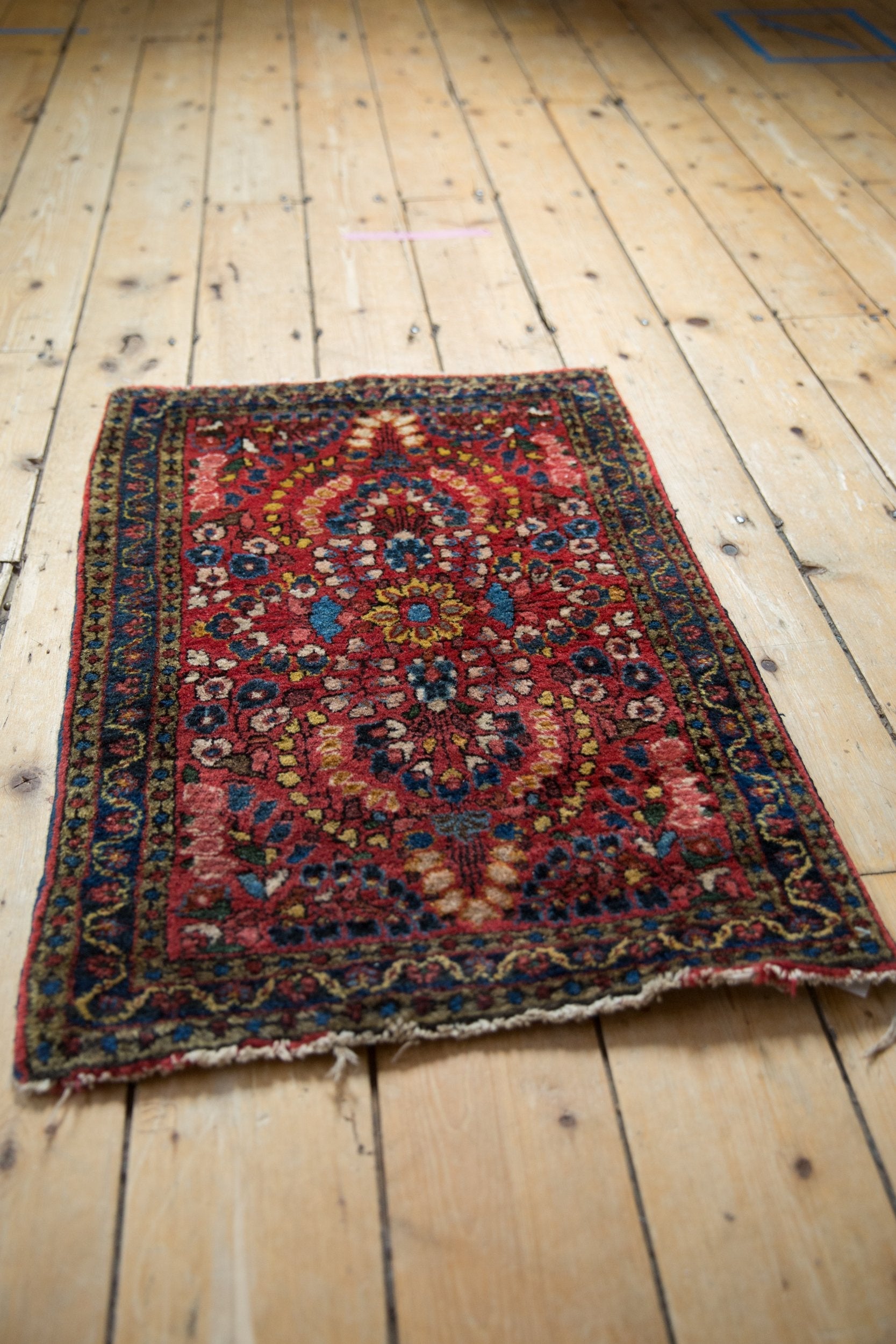 2x2.5 Vintage American Sarouk Square Rug Mat