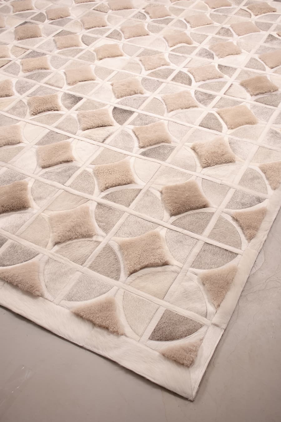 Alpha – Custom Cowhide & Shearling Rug by Homelosophy