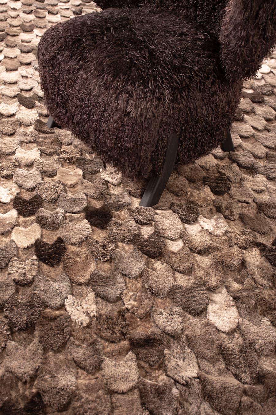 Arrows – Hi-Low Sculpted Shearling Rug by Homelosophy