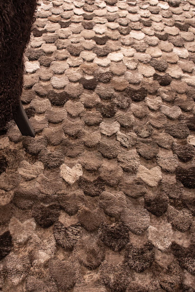 Arrows – Hi-Low Sculpted Shearling Rug by Homelosophy