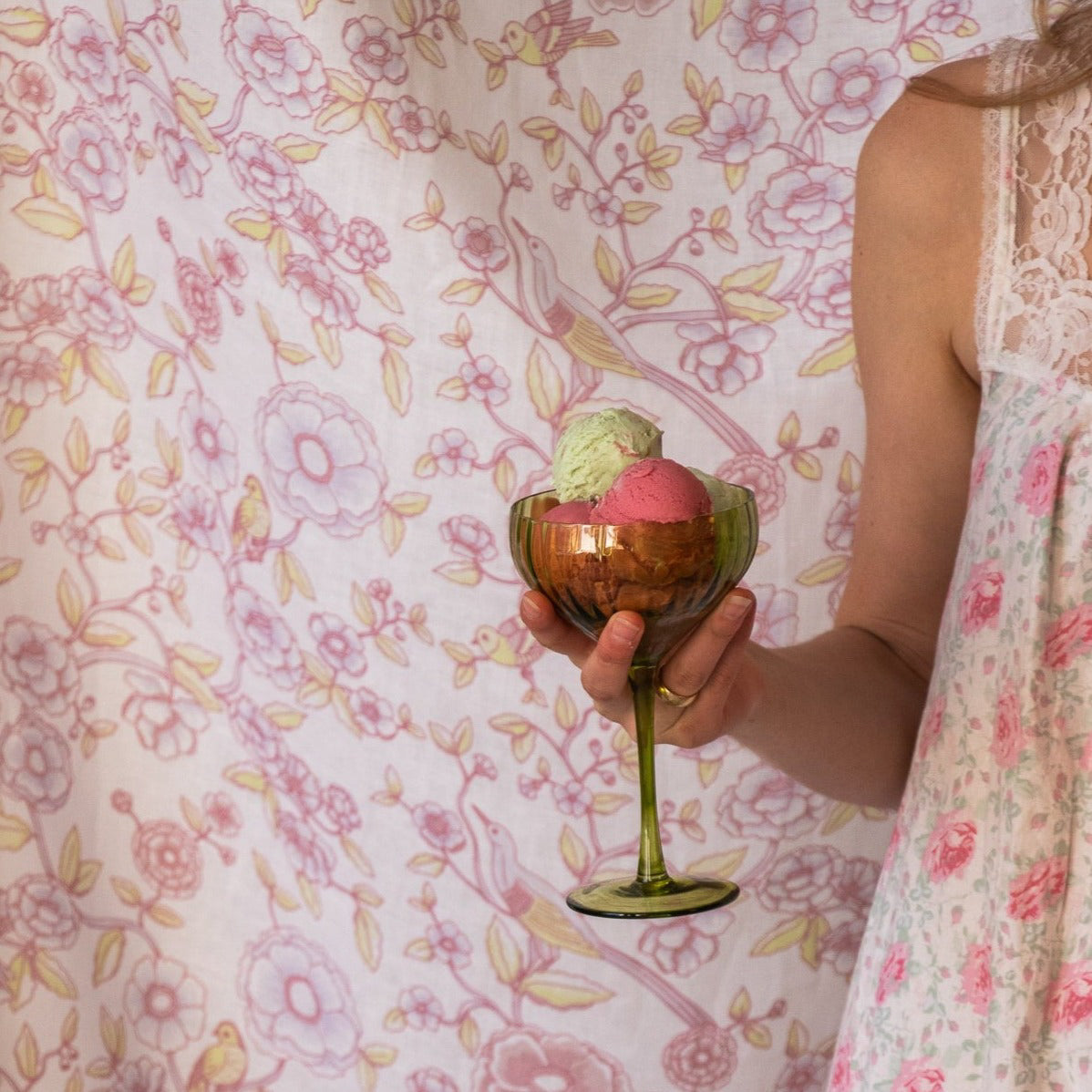 100% Premium Linen - Alma Hortus Tablecloth by Ro'Table - product image 5 for Resin Society