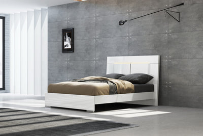Chloe Queen Bed detail image - Resin Society