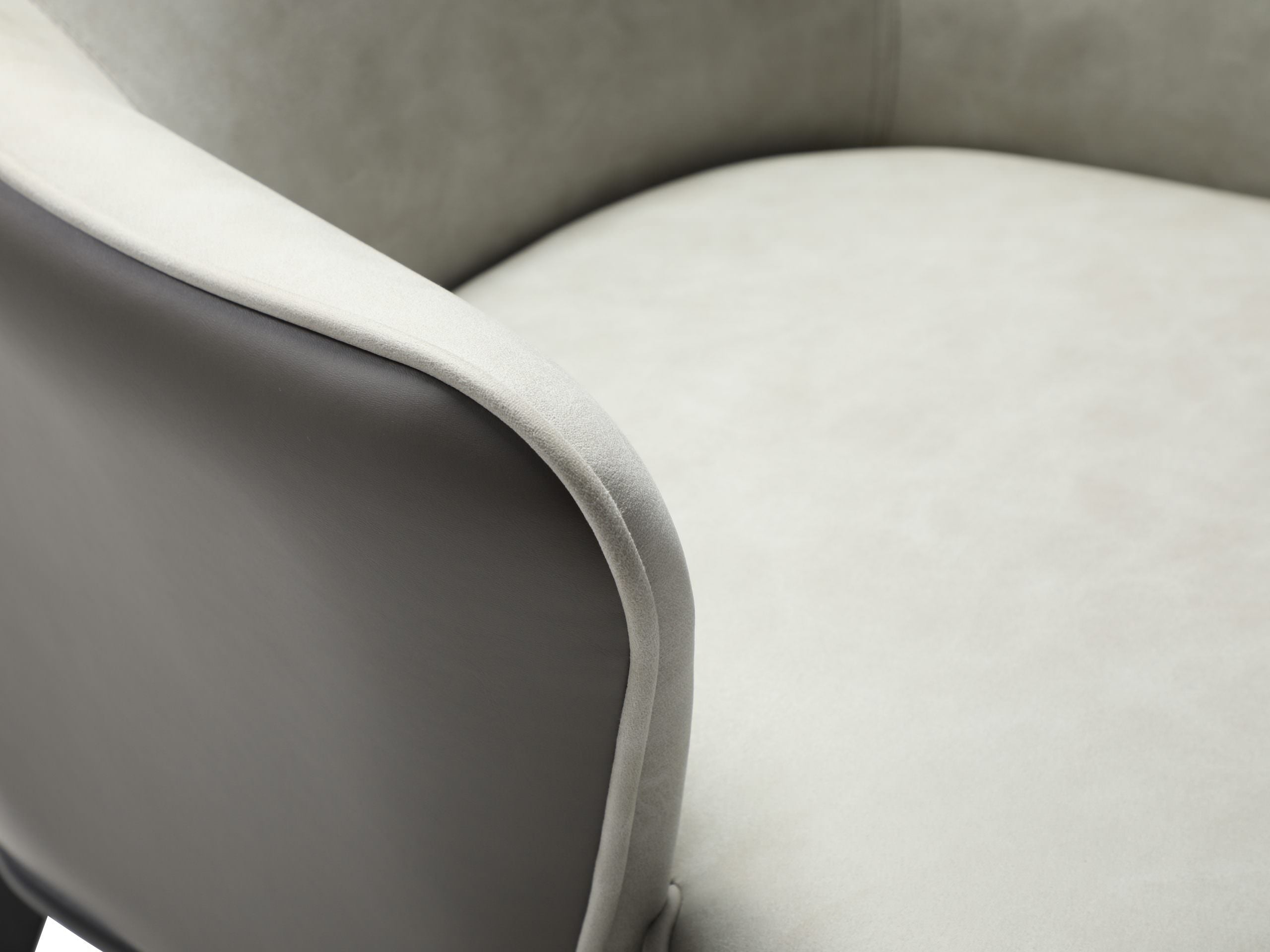 Sunizona Accent Chair detail image - Resin Society