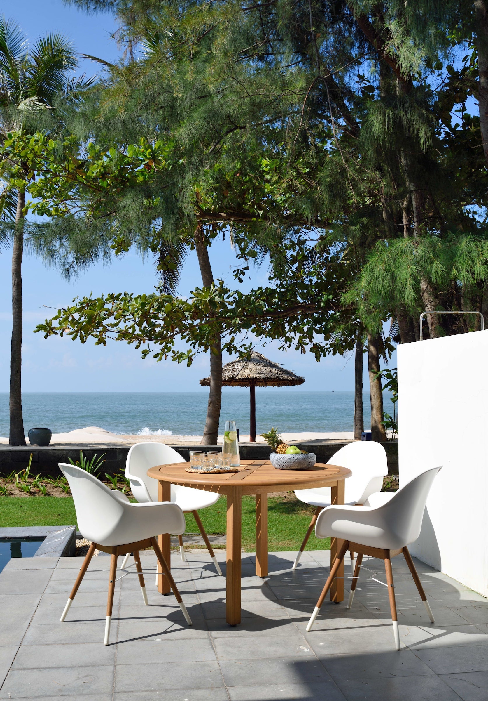 Oldbury Round Table and 4 Chamonix Carver Armchair Dining Set by LifestyleGarden US - product image 5 for Resin Society
