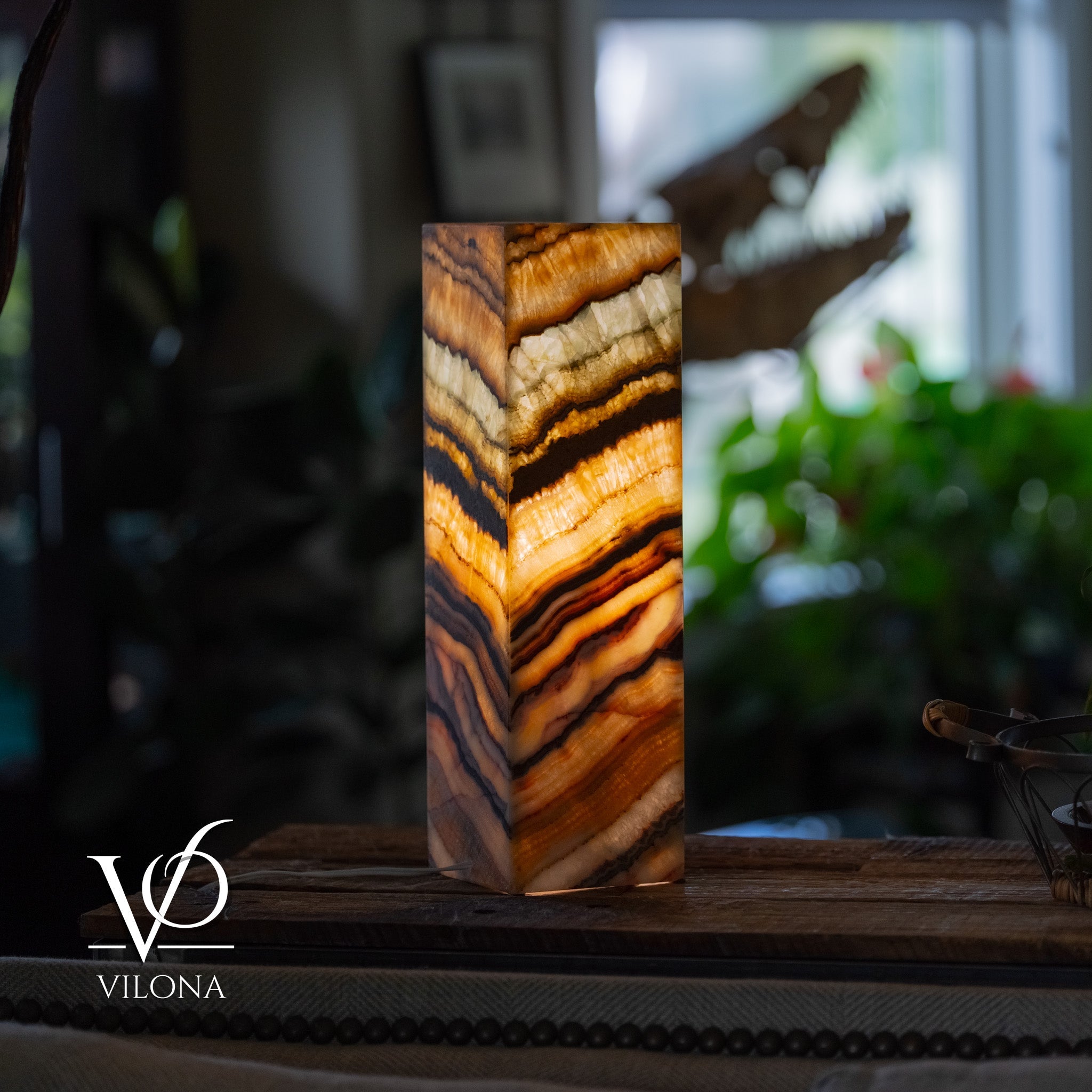 Aqua Onyx Square Table Lamp 20" Tall, showing natural golden hues and beige bands in the onyx stone