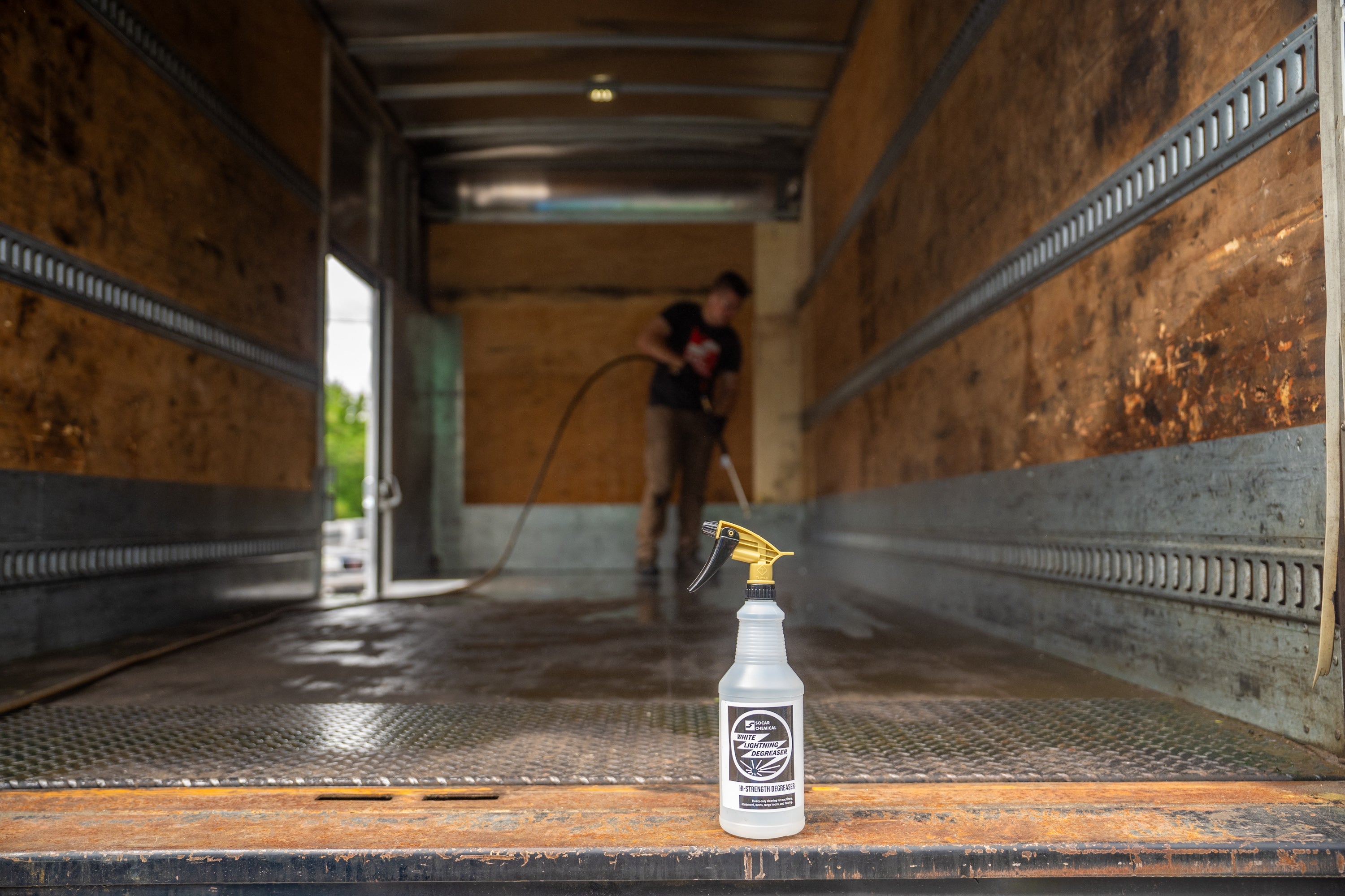 White Lightning Industrial Degreaser detail image - Resin Society