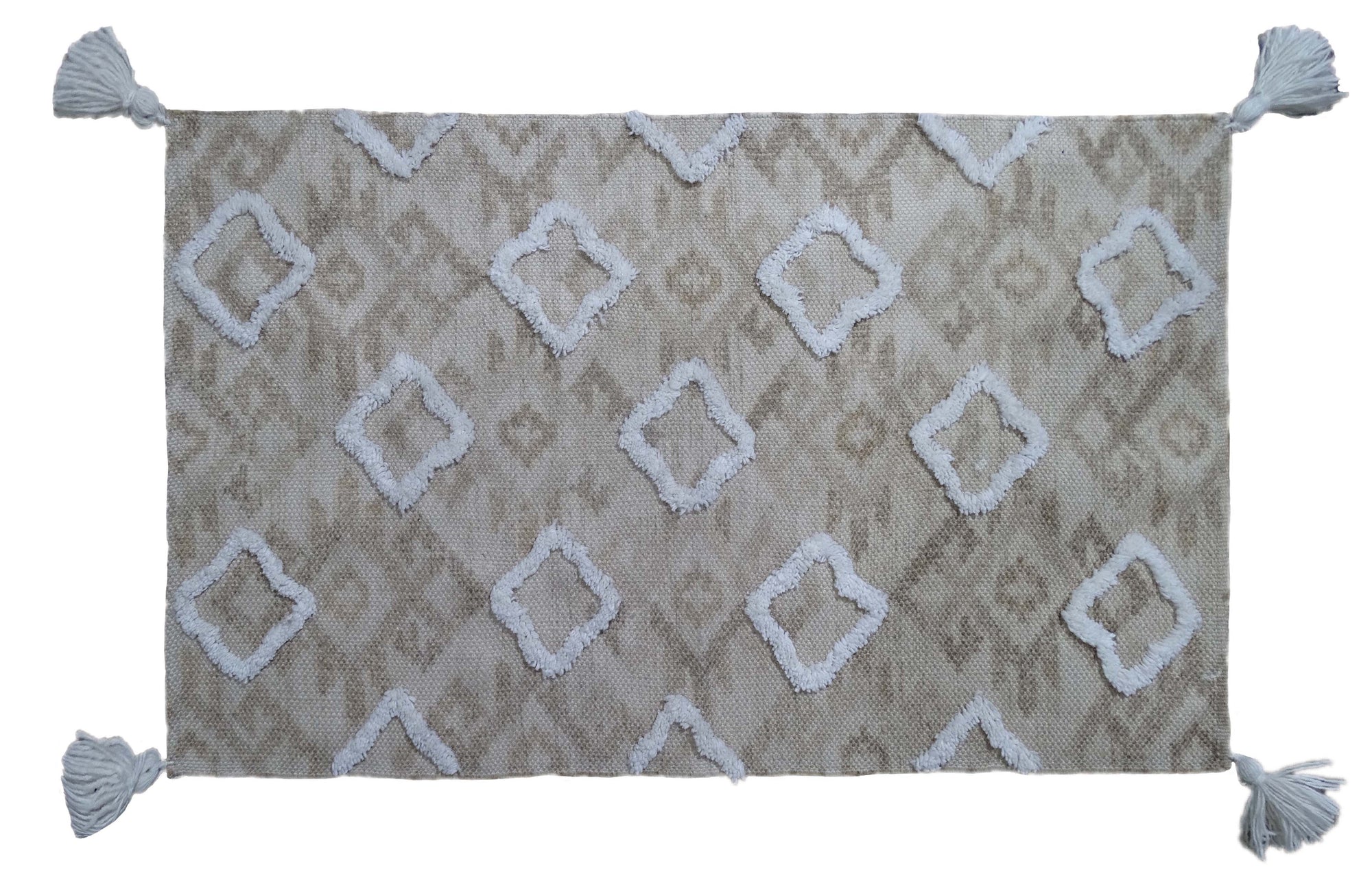 Tufted Shatter rug with diamond pattern and corner fringes laid on flooring
