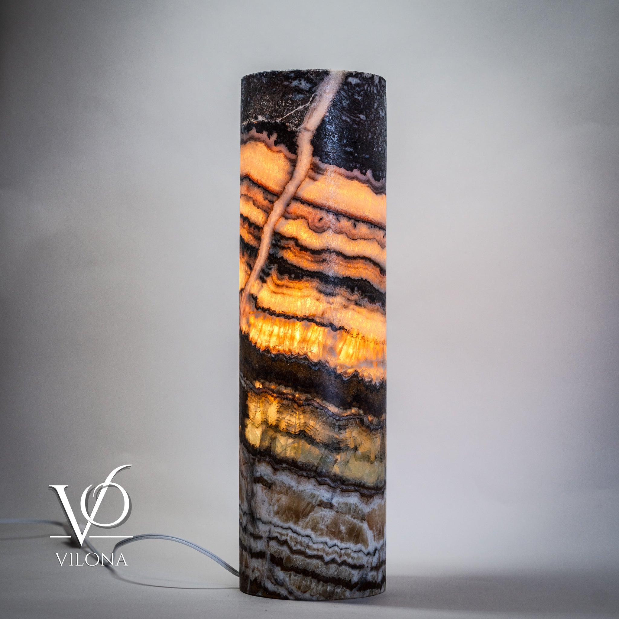 Aqua Onyx Lamp - 20" Tall, x 5.5" Diameter - (Medium #27)