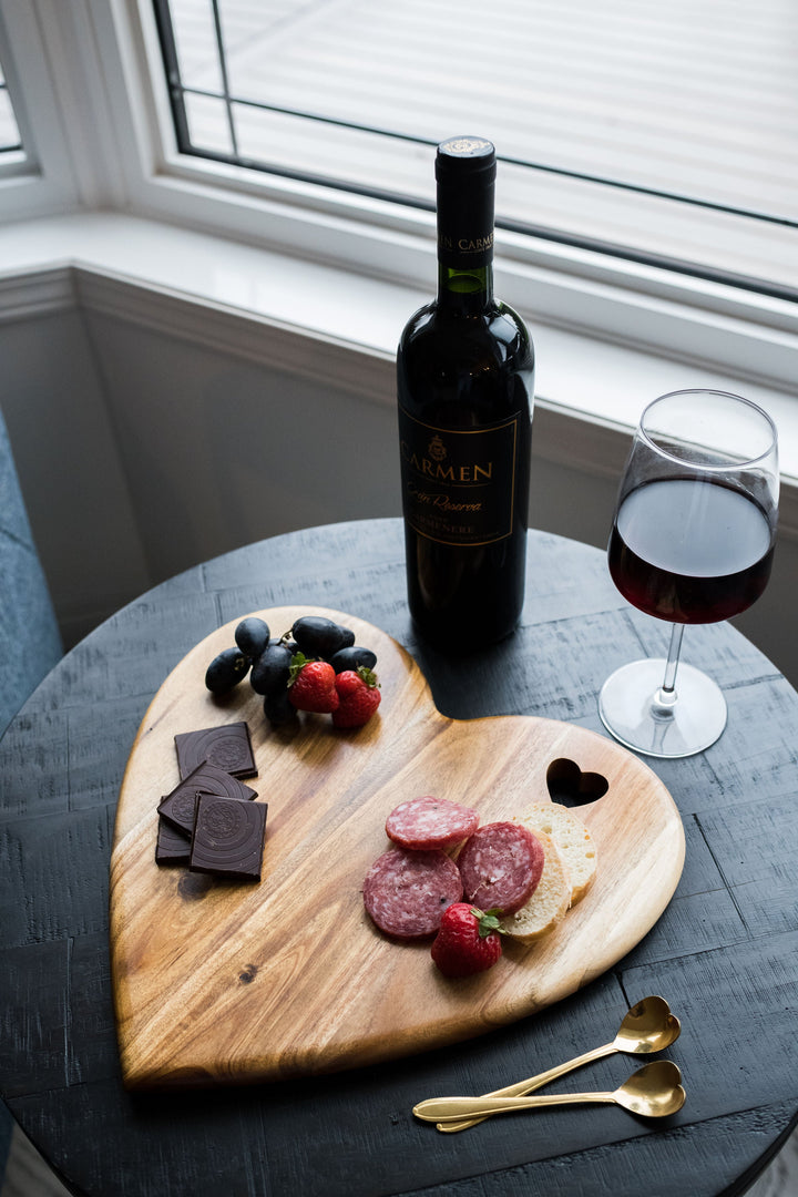 Heart-Shaped Acacia Cutting Board