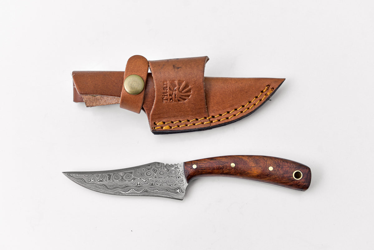 Damascus Hunting Knife, Titan Sharp Finger TD-212 with wooden walnut handle and patterned blade