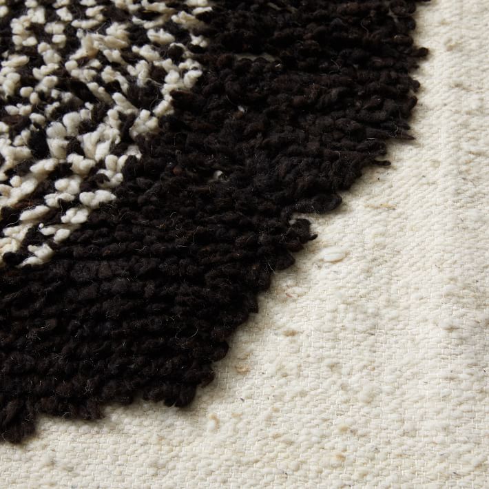 Etni Wool Rug by Diego Olivero Studio from MESO