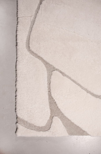 Glimpse – White Sheepskin Rug by Homelosophy
