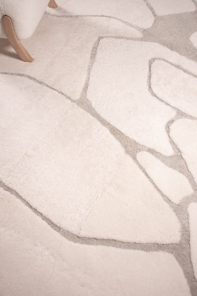 Glimpse – White Sheepskin Rug by Homelosophy