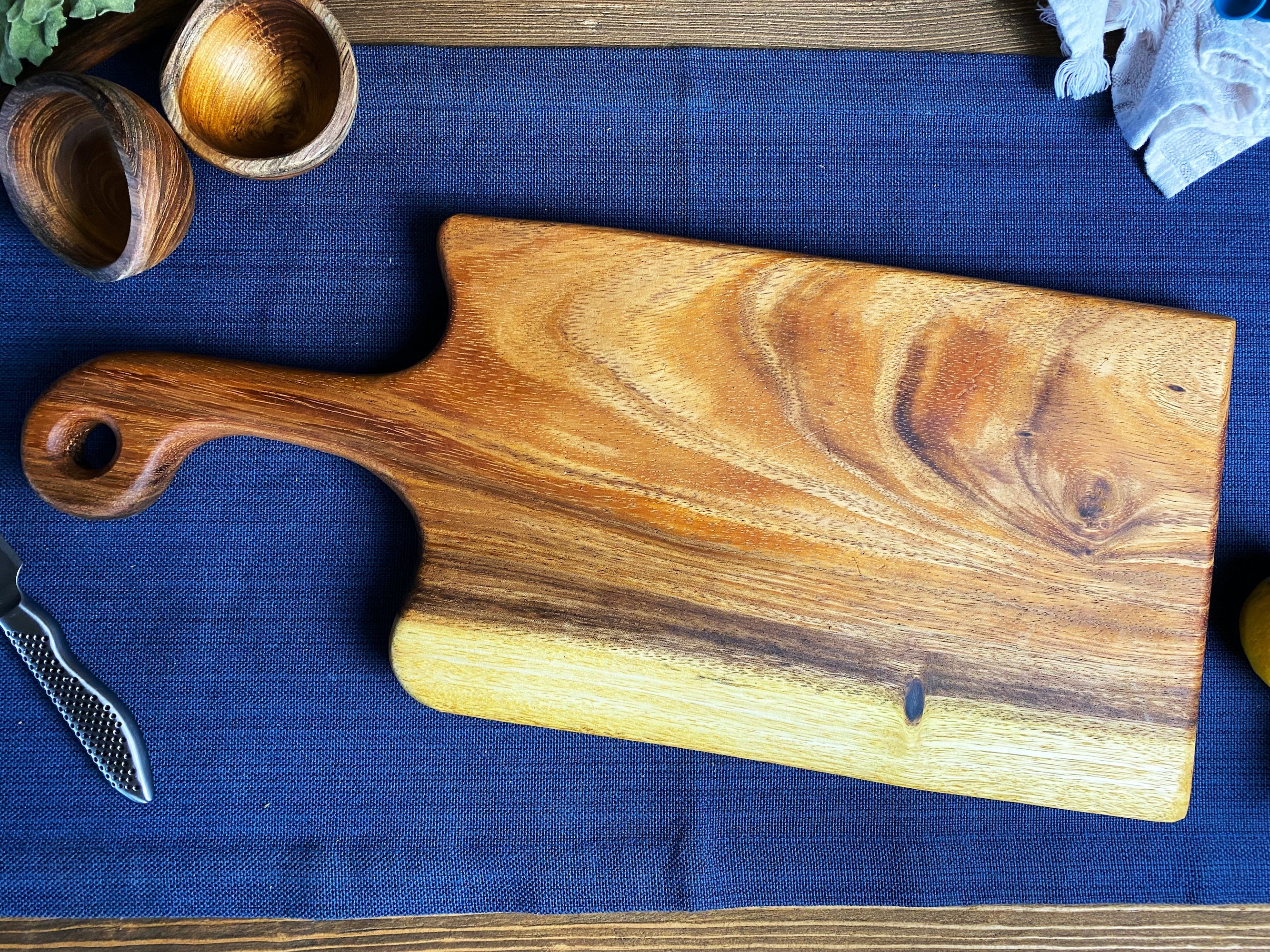Medium Live Edge Handled Board